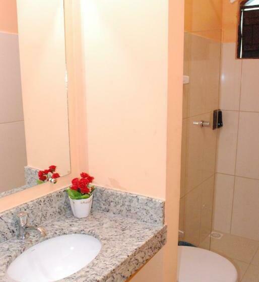 חדר דלוקס לשלושה, Rusticos