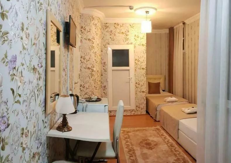 اتاق استاندارد سه نفره, Sulduz