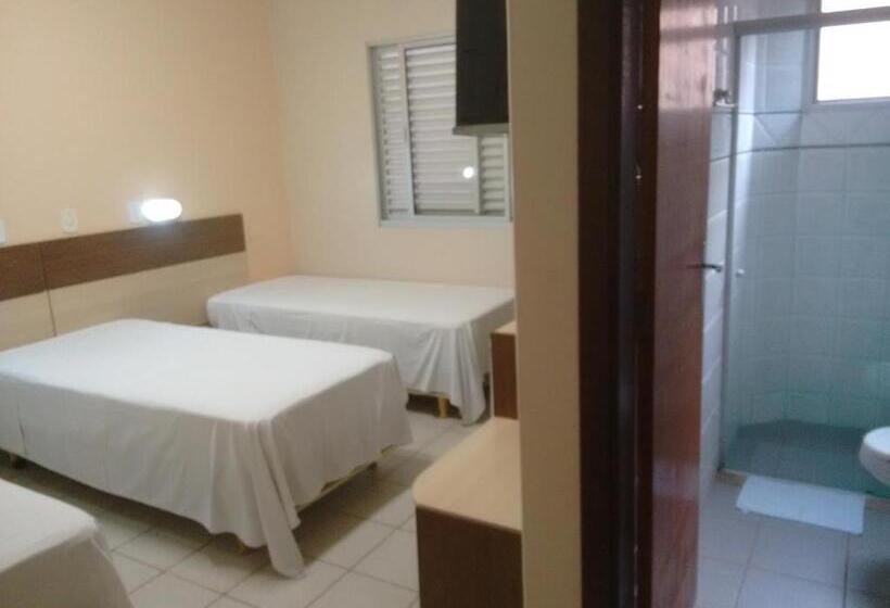 غرفة إقتصادية ثلاثية, Villa Verde