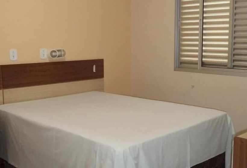 غرفة قياسية, Villa Verde