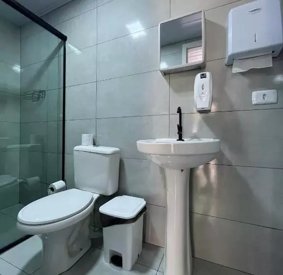 اتاق استاندارد سه نفره, Social Hostel Café E Bar