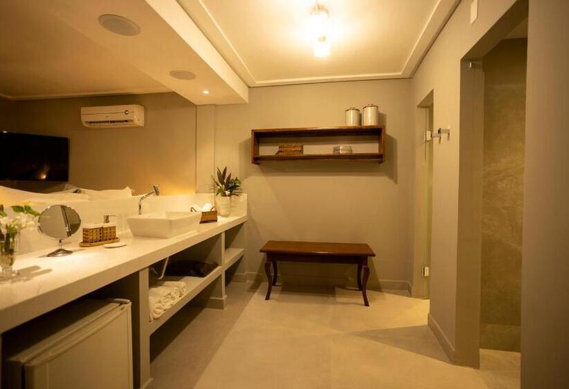 سوییت, Boutique Hotel Marlin S