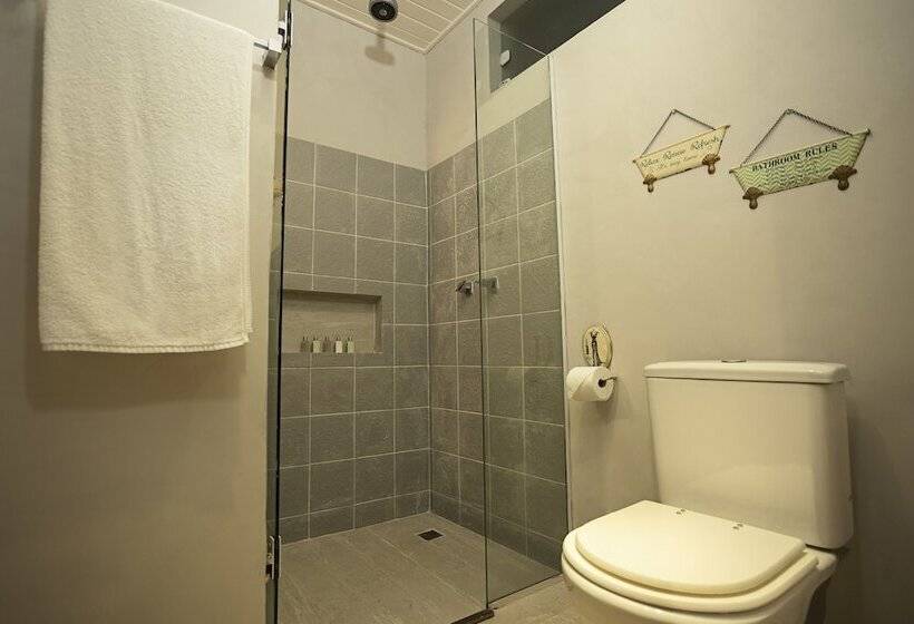 سوییت سوپریور, Boutique Hotel Marlin S