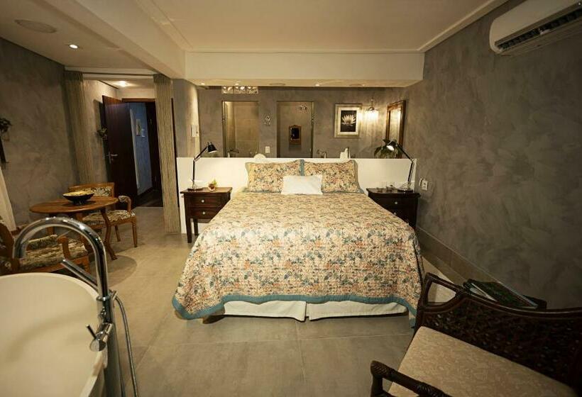 سوئیت راحتی, Boutique Hotel Marlin S
