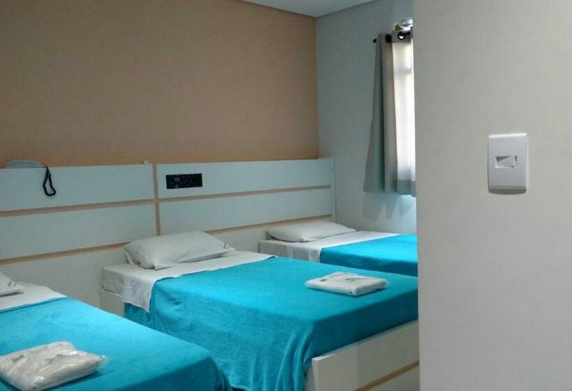 Üç Kişilik Standart Oda, Lider