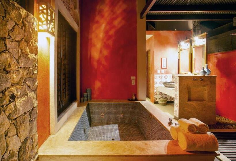 プレミアム バンガロー, Zorah Beach