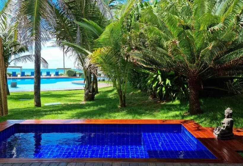 プレミアム　バンガロー, Zorah Beach