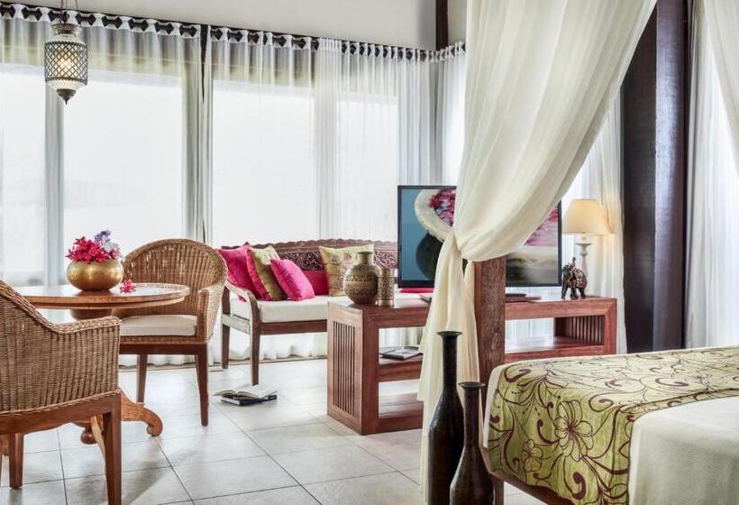 プレミアム バンガロー, Zorah Beach