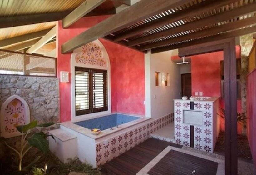 プレミアム バンガロー, Zorah Beach