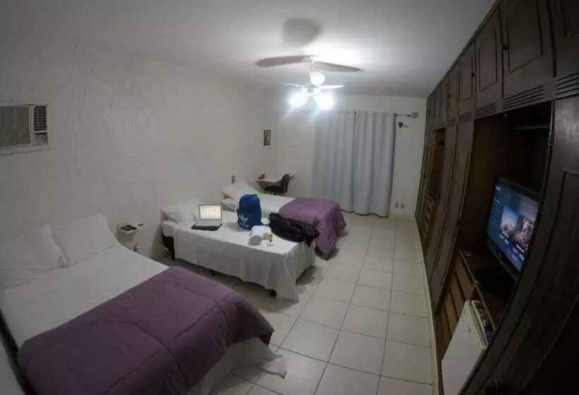 Perhesviitti, Black Hotel Bauru