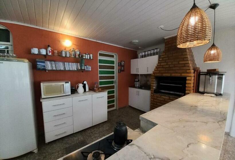 سوییت اجرایی, Kzazendf Camaecafé Asasul