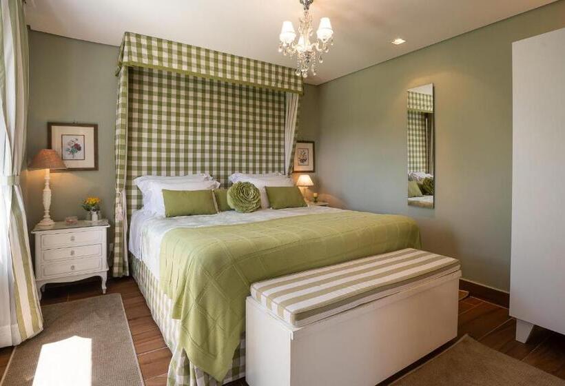 מיטת קינג בסוויטה, Casa Regaleira Hotel Boutique