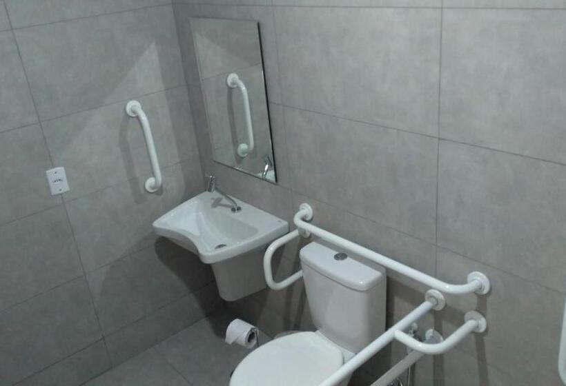 اتاق استاندارد برای معلولان, Aero Plaza