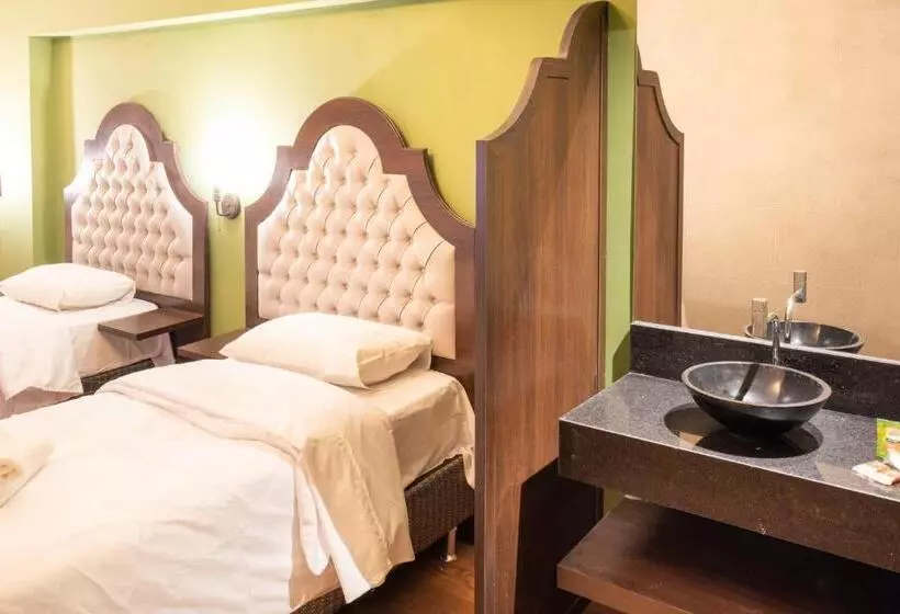 ファミリーステューディオ, Castelo De Itaipava   Hotel, Eventos E Gastronomia