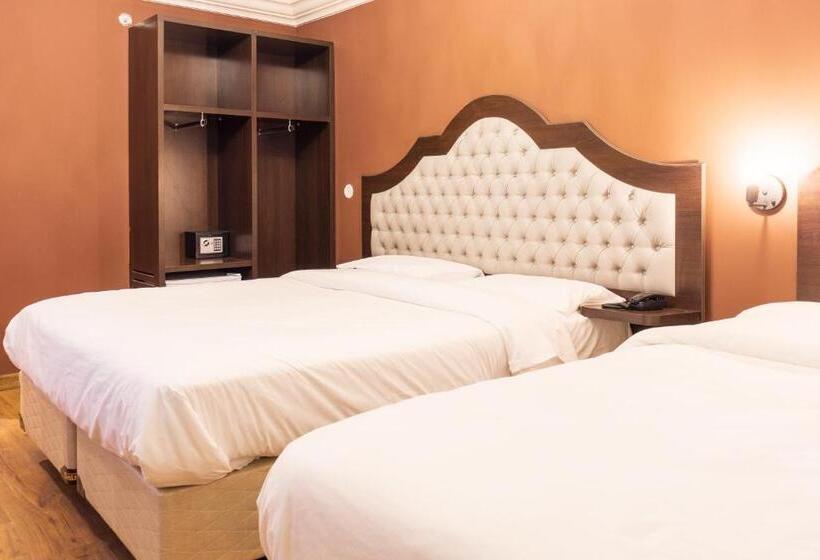 جناح مزود بجاكوزى, Castelo De Itaipava   Hotel, Eventos E Gastronomia