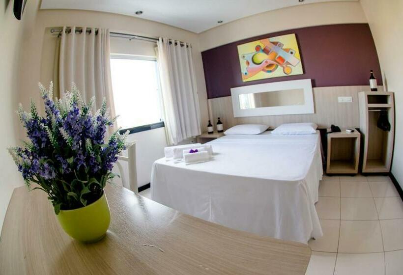 标准间, Eunapolis Plaza