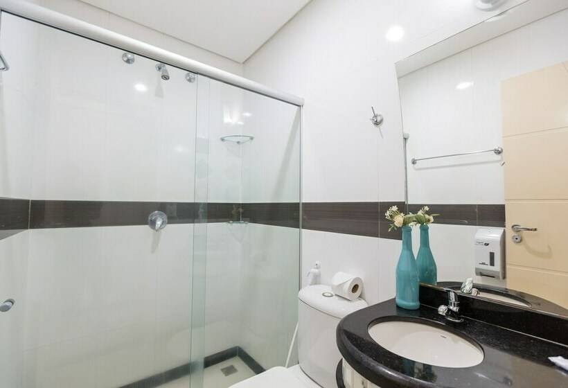 标准间, Eunapolis Plaza