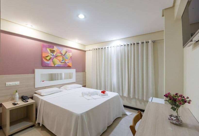 标准间, Eunapolis Plaza