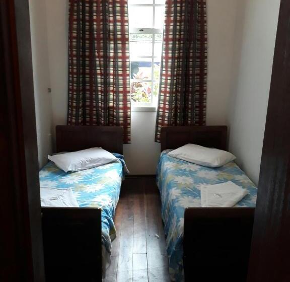 スタンダード４人部屋, Hermann