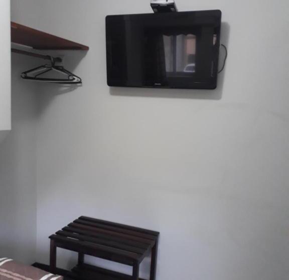 スタンダードシングルルーム, Hermann