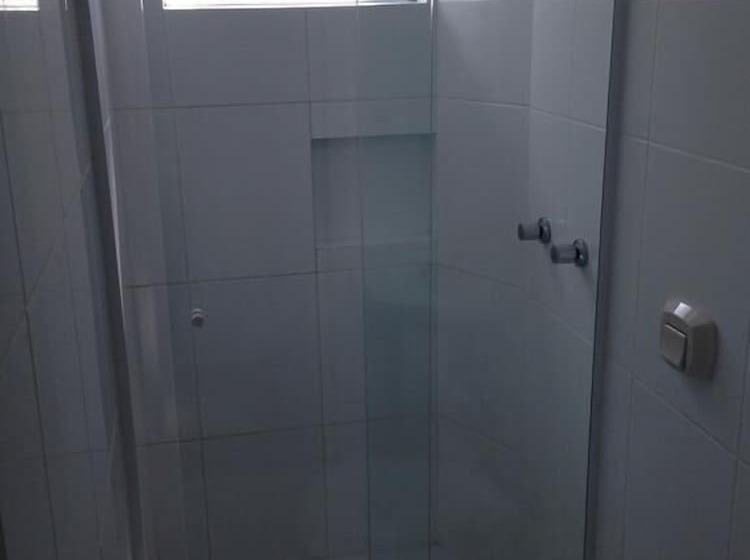 デラックスルーム, Hermann