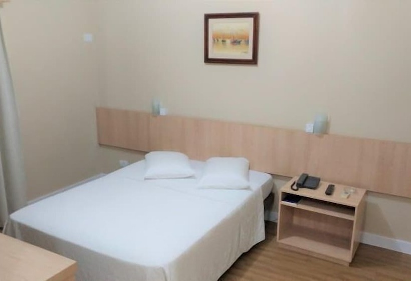 غرفة قياسية, Muchiutt Park