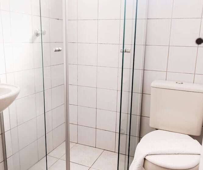 חדר אקזקיוטיב, Oásis