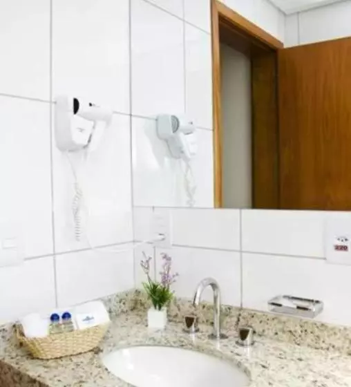 Standard Kolmen Hengen Huone, Millian