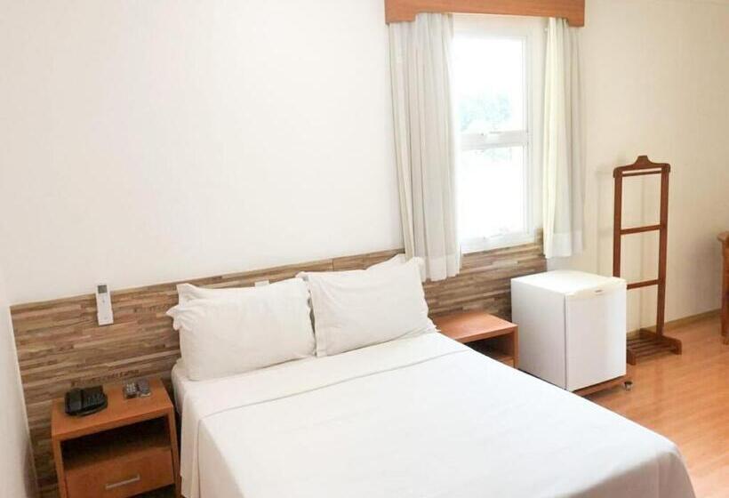 高级套房, Millian