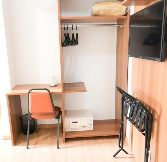 高级套房, Millian