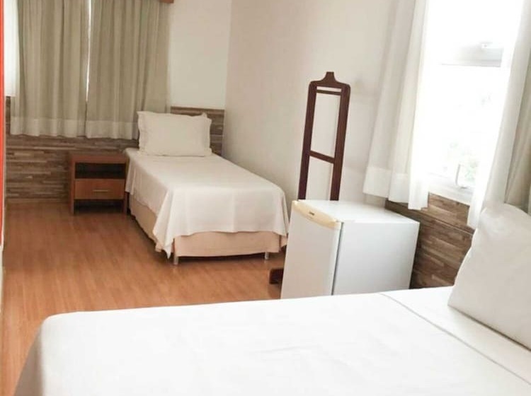 Quarto Triplo Estandar, Millian