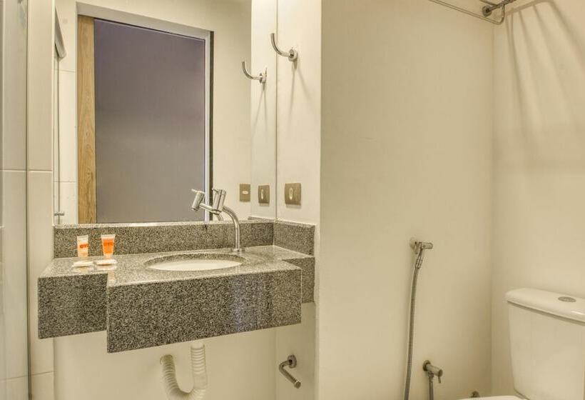 Номер Superior, I Hotel Piracicaba