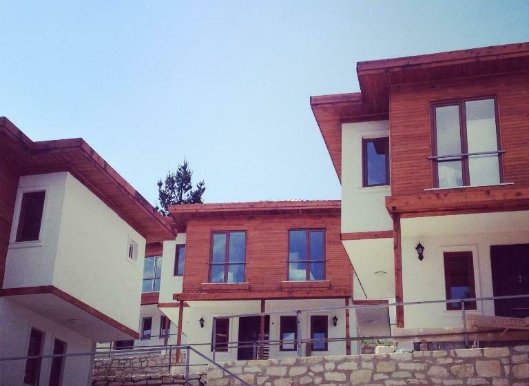 اتاق لوکس سه تخته, Akamoy Boztepe Hotel & Restaurant