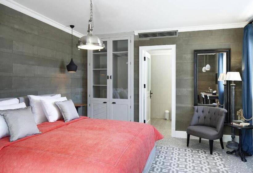 Quarto Triplo Standard Vista Jardim, Alacati Port Ladera Hotel   Adults Only