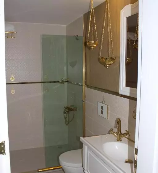 اتاق اکونومی یک تخته, Azade Butik Otel