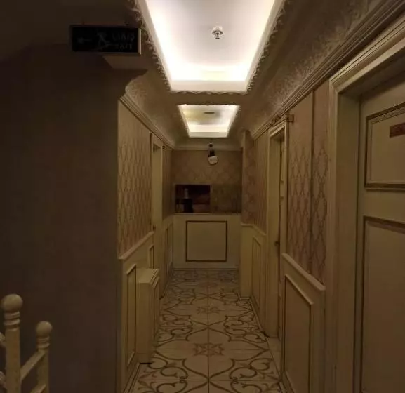 اتاق استاندارد سه نفره, Azade Butik Otel