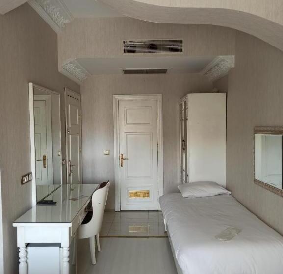 标准三人间, Azade Butik Otel