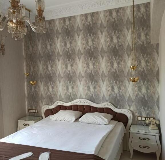 标准三人间, Azade Butik Otel