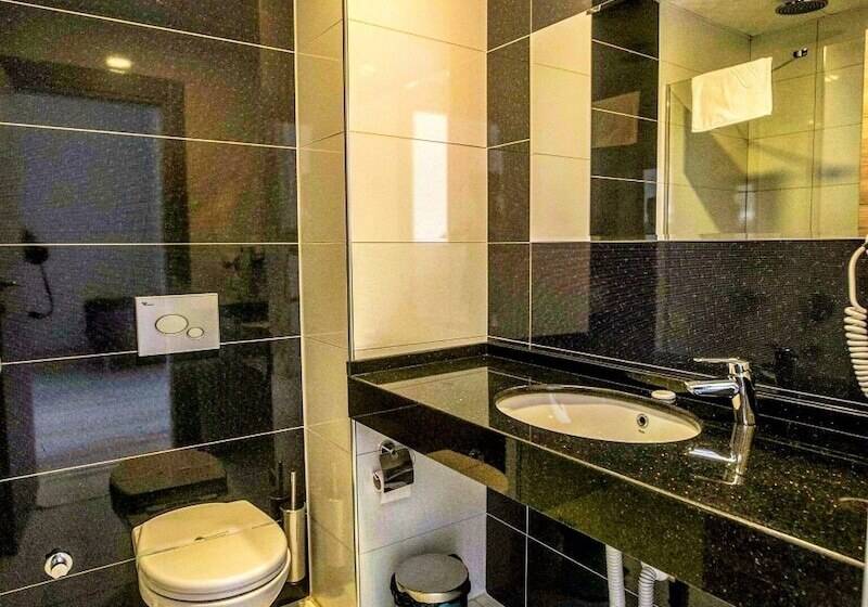 Трехместный Номер Стандарт Боковой Вид на Море, Cetin Prestige Resort