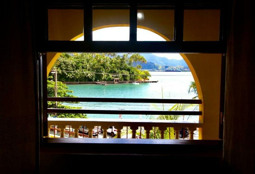 4인용 스탠다드 룸, Colonial