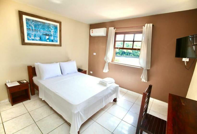 4인용 스탠다드 룸, Colonial