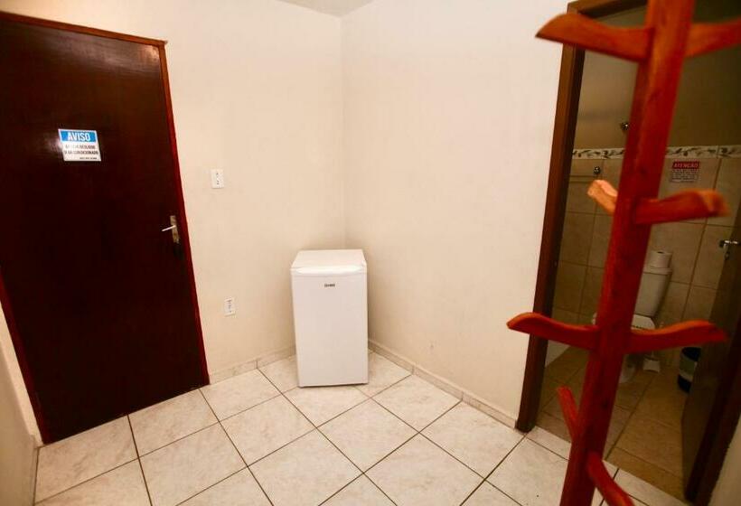 스탠다드 룸, Colonial