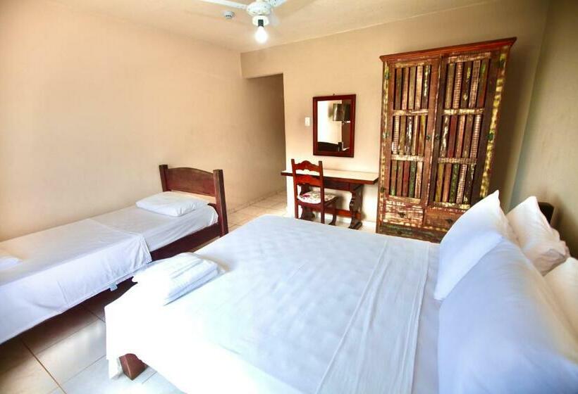 스탠다드 룸, Colonial