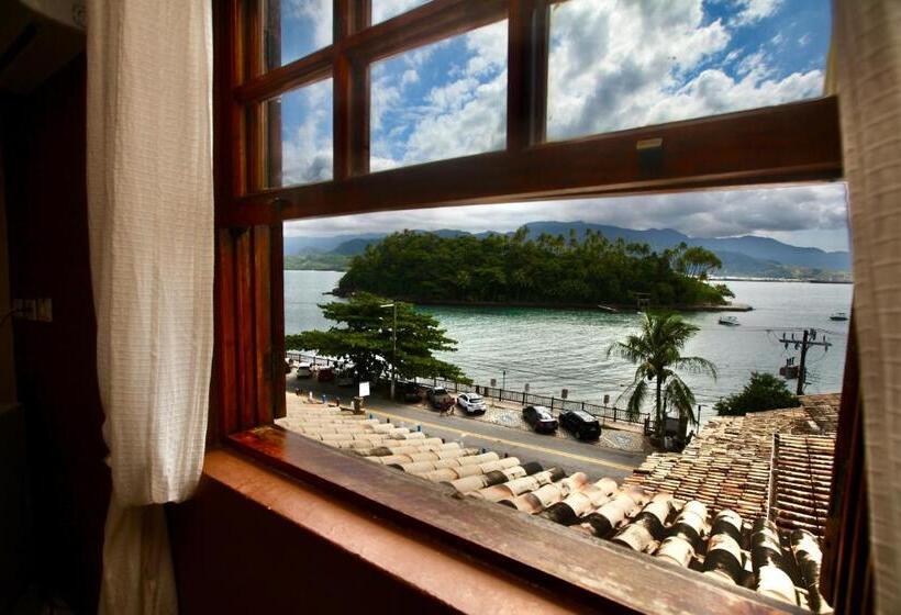 스탠다드 룸, Colonial