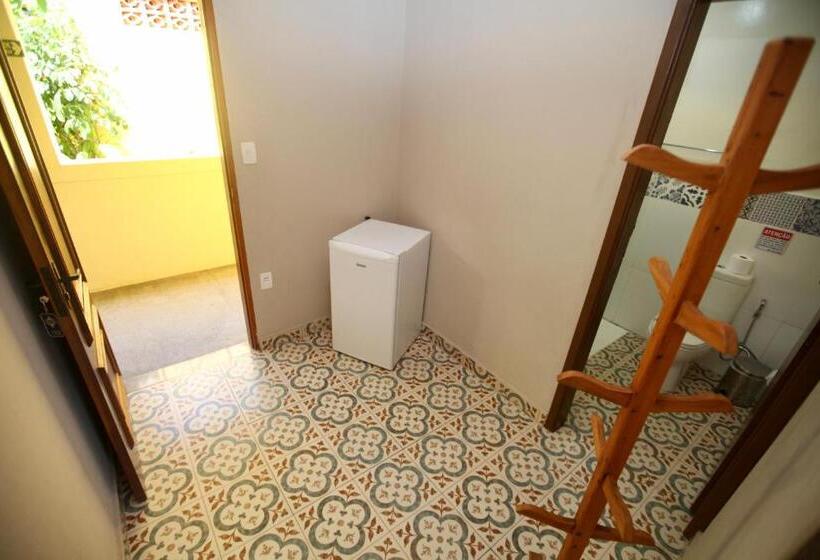 스탠다드 룸, Colonial