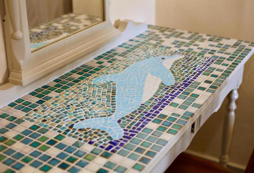 스탠다드 룸, Colonial