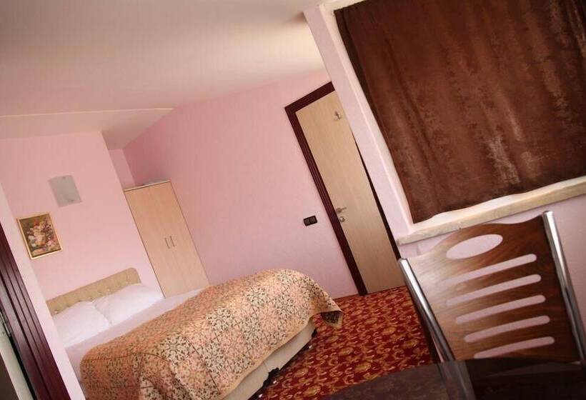 标准单人间, Hattuşirin