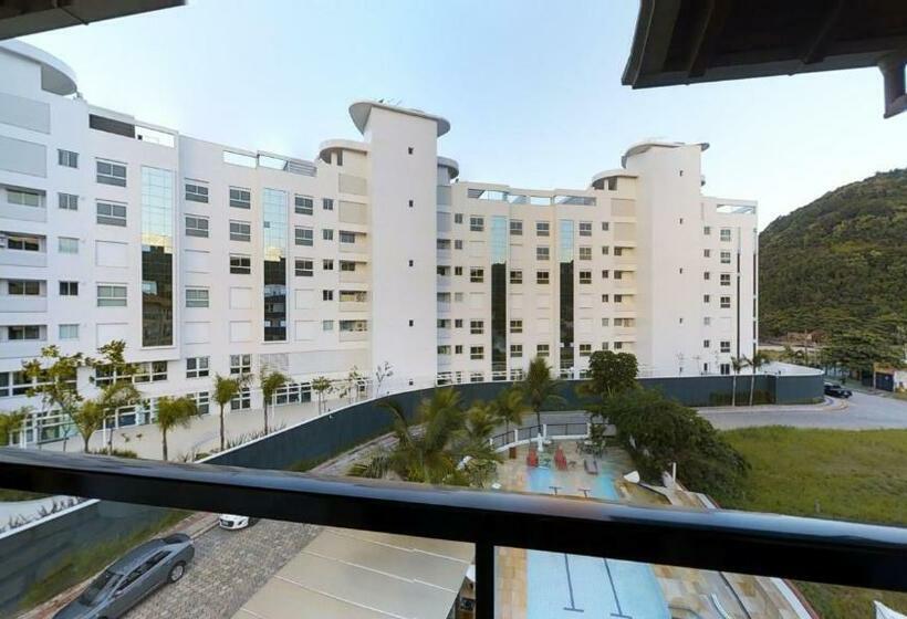 １ベッドルームアパートメント, Joao De Barro