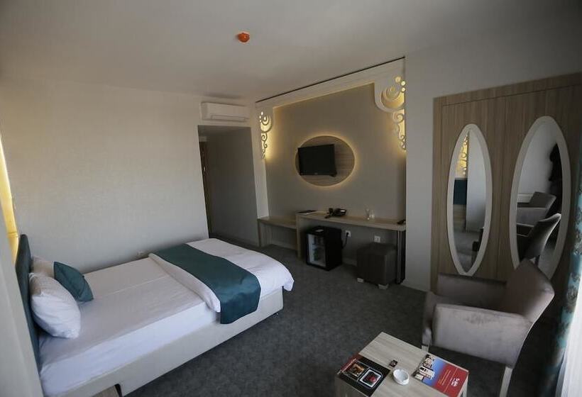 スタンダードルーム, La Bella