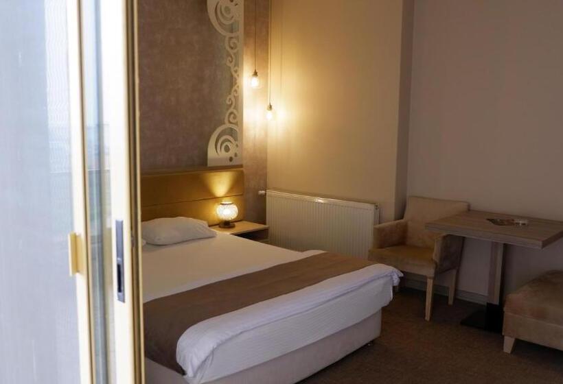 スタンダードルーム, La Bella